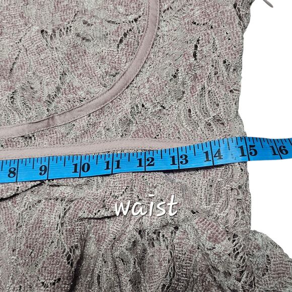 Free People Ruby Crochet Lace Mini Dress Mauve Size S * Dress ONLY - No Slip! - Picture 11 of 13